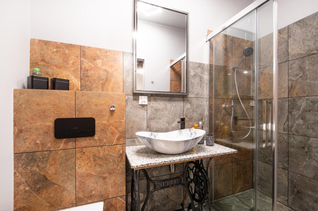 Stylowe Studio Krzemieniecka, Metro Slodowiec, Free Parking By Cosmo Spirit Varsovia Exterior foto